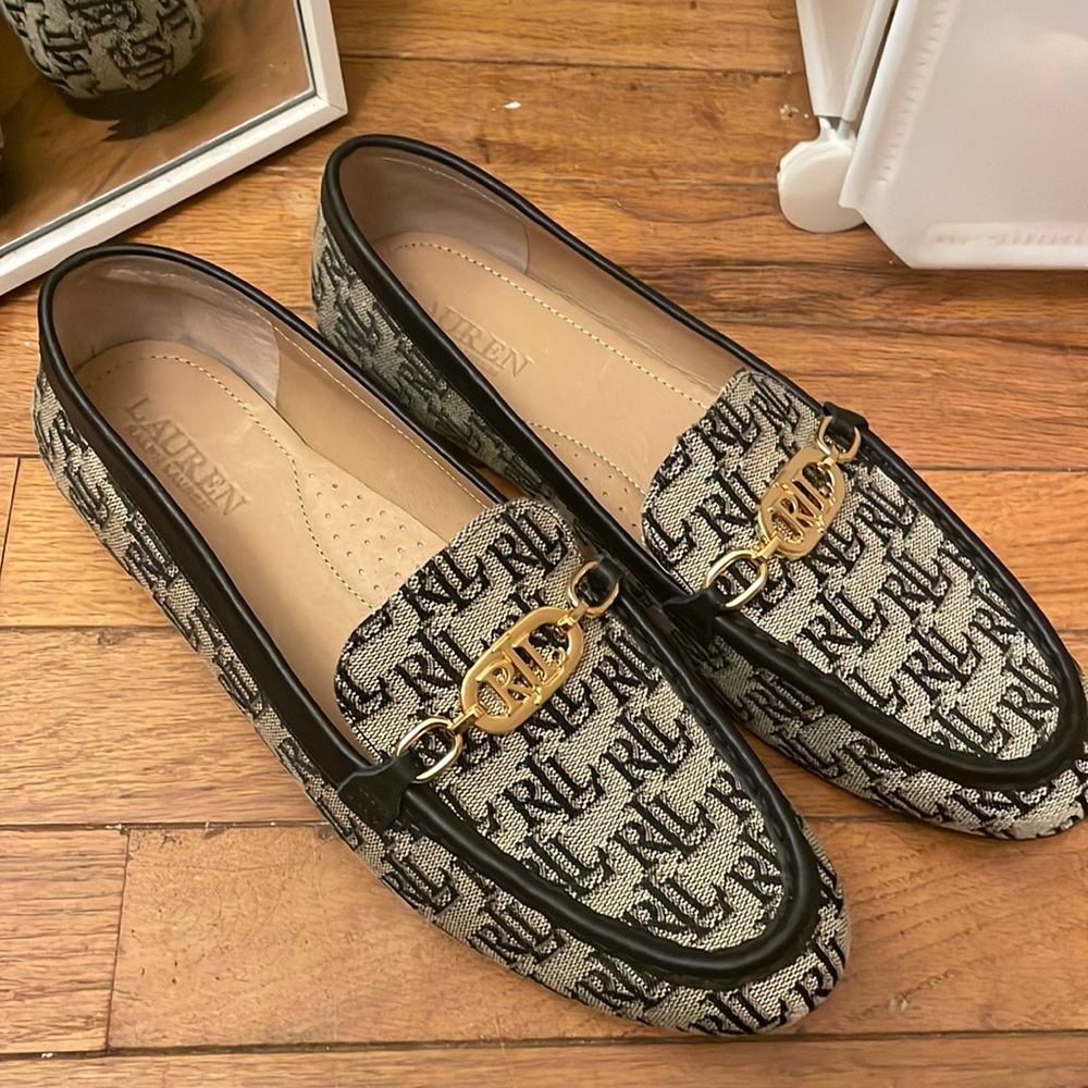 Brand new Ralph Lauren flats